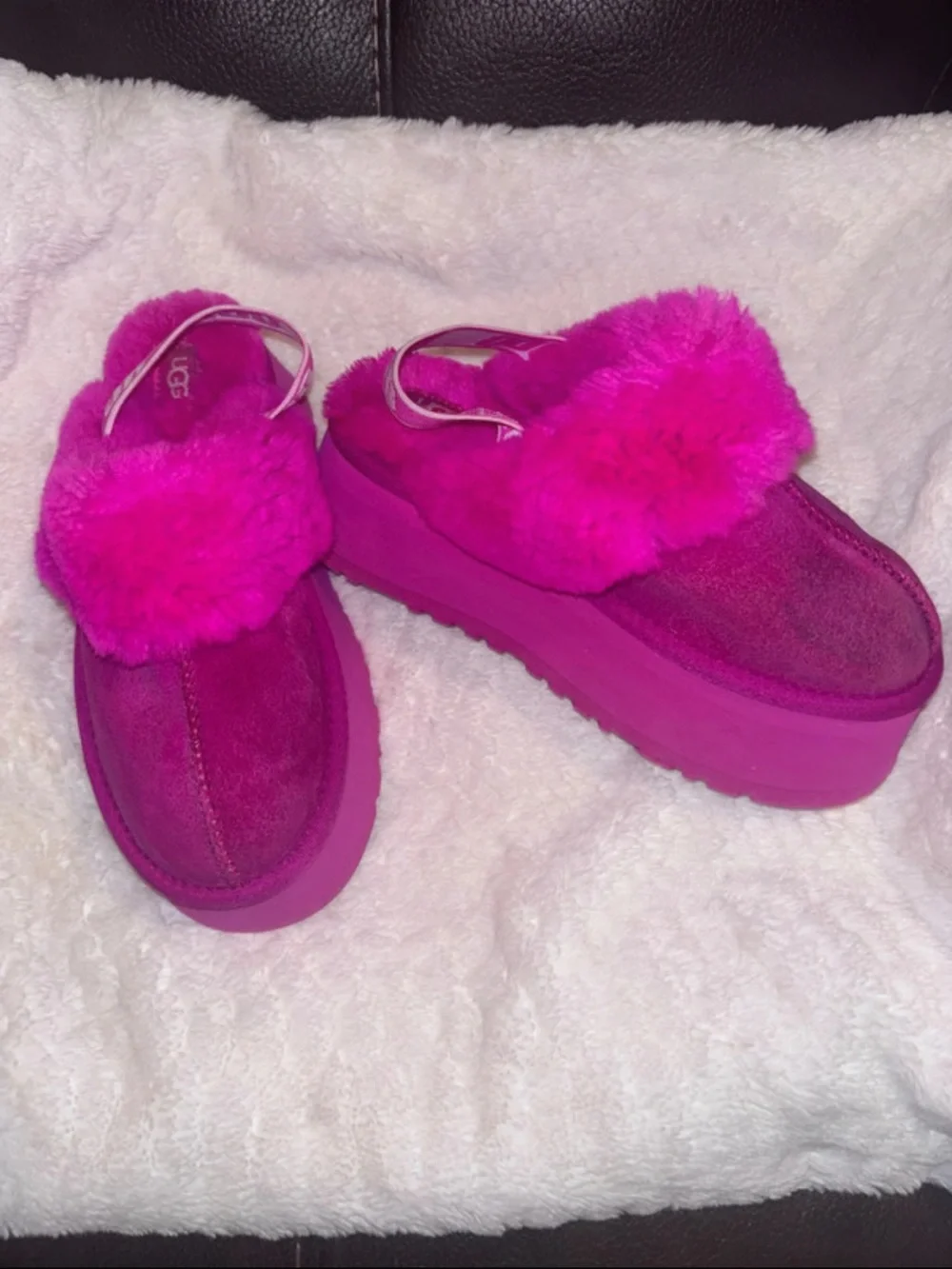 UGG Kids Bright Fuchsia Sheepskin Clog Slippers